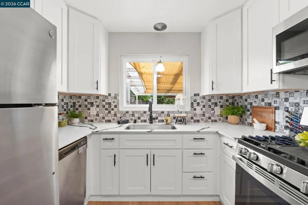 17242 Via El Cerrito San Lorenzo, CA 94580