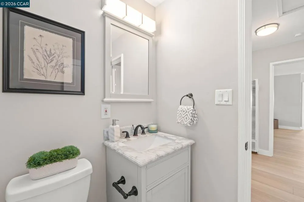 17242 Via El Cerrito San Lorenzo, CA 94580
