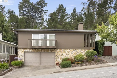 3801 Fleetwood Drive