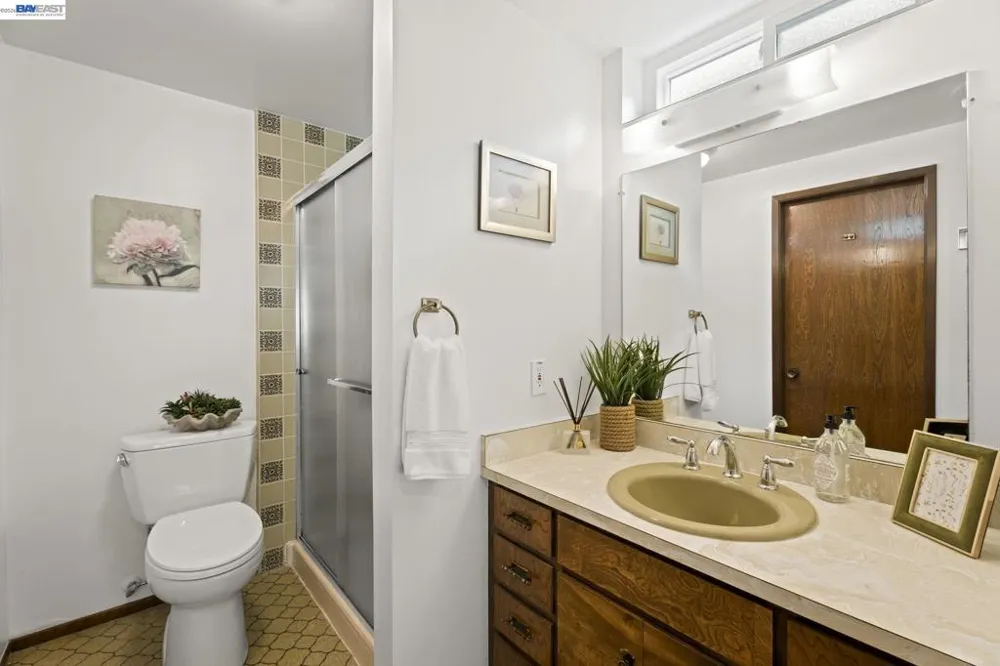 3801 Fleetwood Drive San Bruno, CA 94066