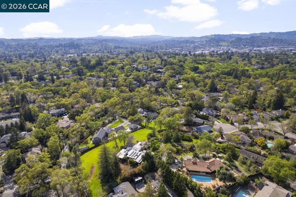 1081 Scots Ln Walnut Creek, CA 94596