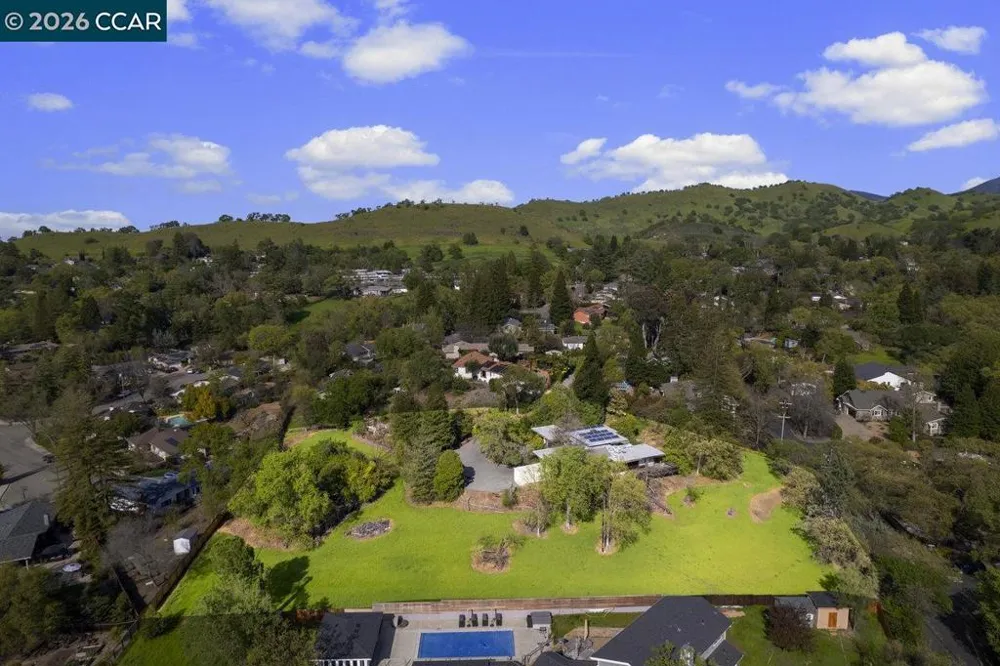 1081 Scots Ln Walnut Creek, CA 94596