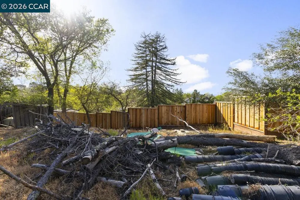 1081 Scots Ln Walnut Creek, CA 94596