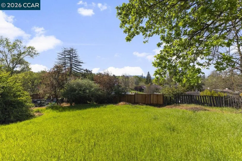 1081 Scots Ln Walnut Creek, CA 94596