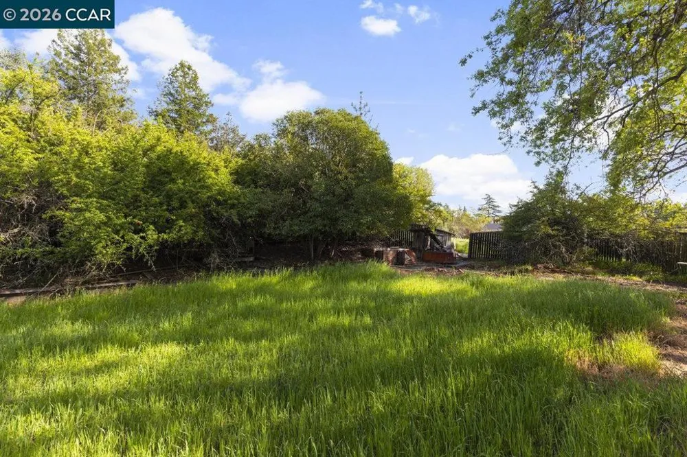 1081 Scots Ln Walnut Creek, CA 94596