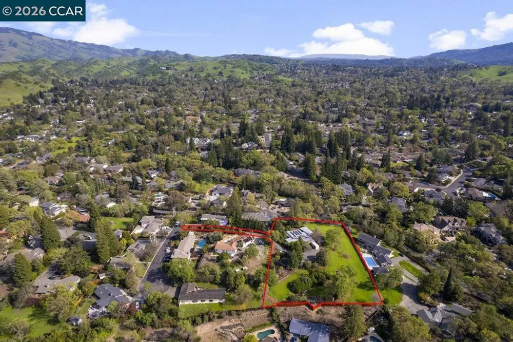 1081 Scots Ln Walnut Creek, CA 94596