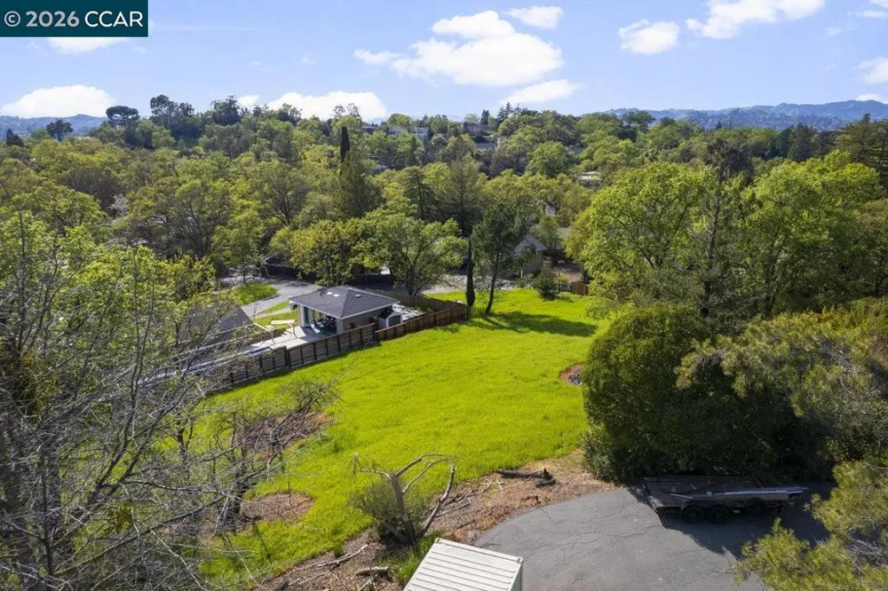 1081 Scots Ln Walnut Creek, CA 94596