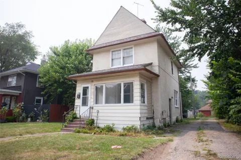 633 Perry Street