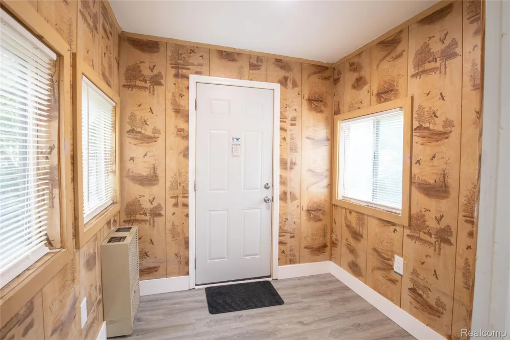 633 Perry Street Pontiac City, MI 48342