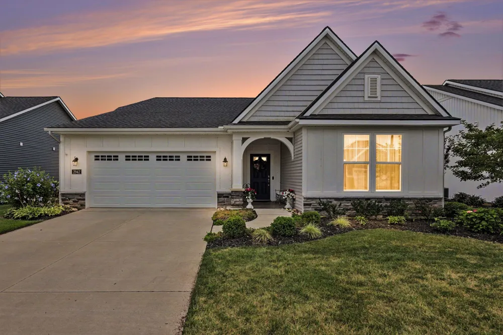 2942 Isle Water Drive Plainfield Charter Township, MI 49306