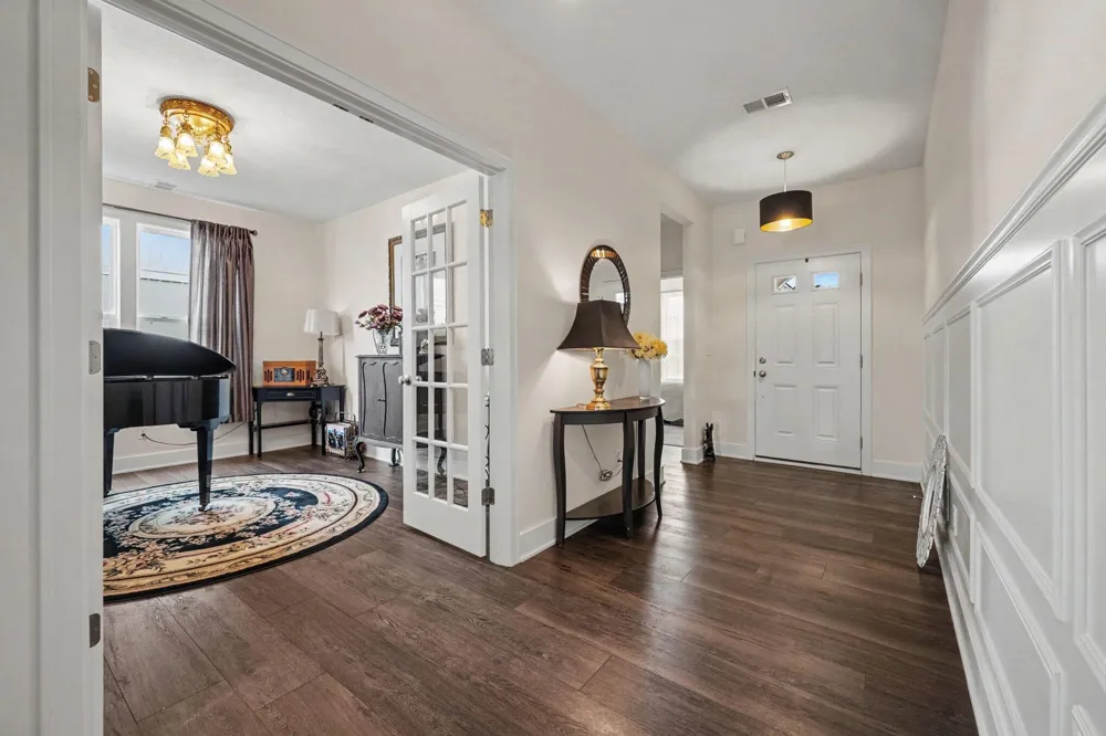 2942 Isle Water Drive Plainfield Charter Township, MI 49306