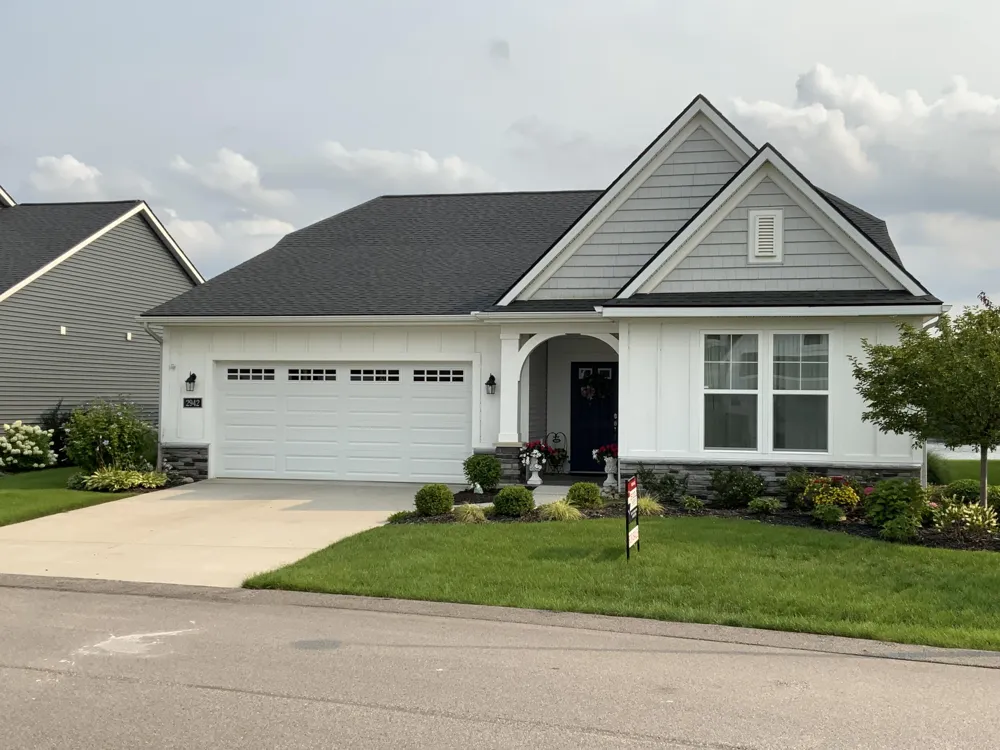 2942 Isle Water Drive Plainfield Charter Township, MI 49306