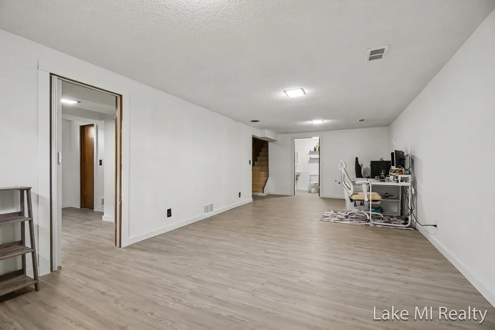 2238 52nd Street SW Wyoming City, MI 49519