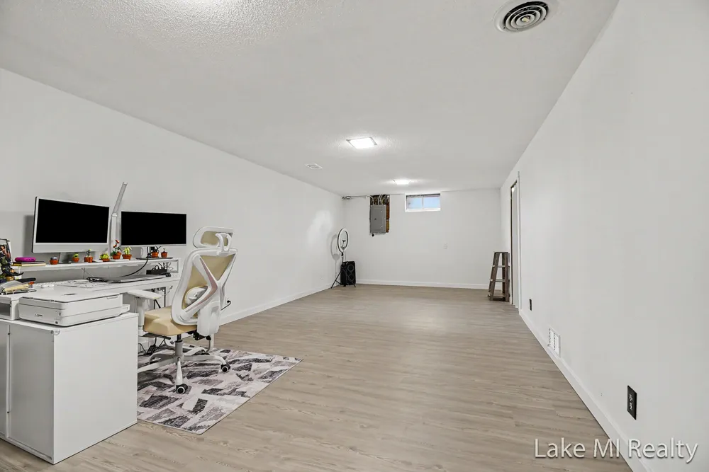 2238 52nd Street SW Wyoming City, MI 49519
