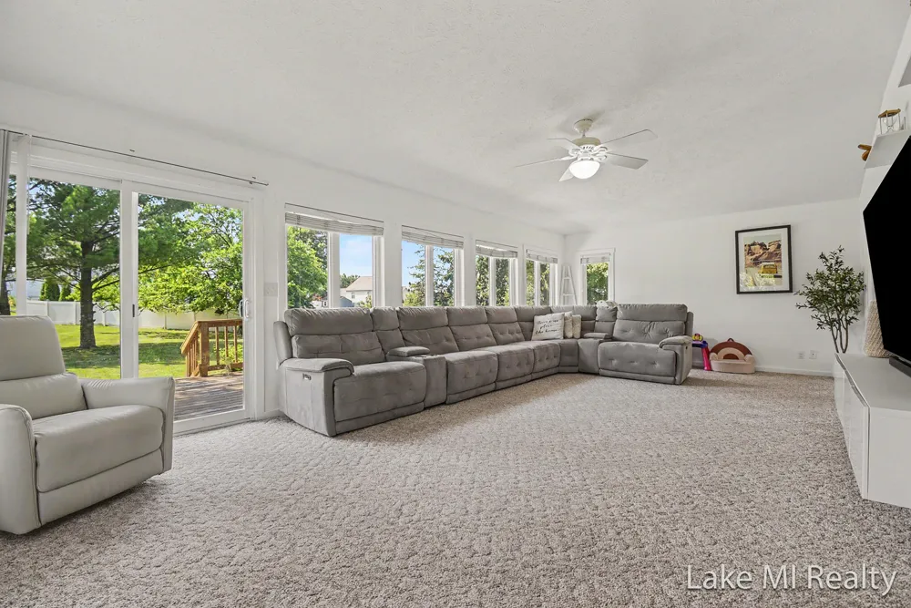 2238 52nd Street SW Wyoming City, MI 49519