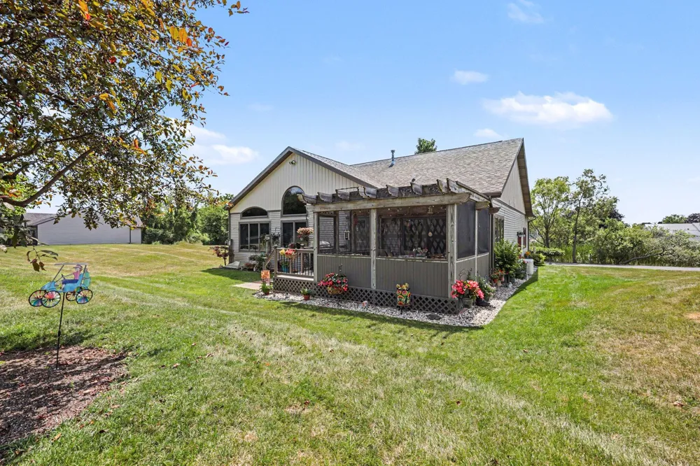 404 Vienna Lane Fremont City, MI 49412