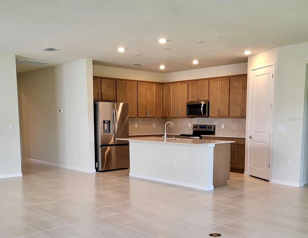 17391 SAW PALMETTO AVENUE Clermont, FL 34714