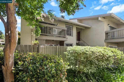 2562 Walnut Blvd #68