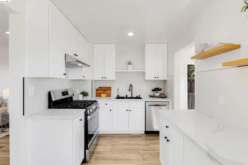 826 Benicia Rd Vallejo, CA 94591