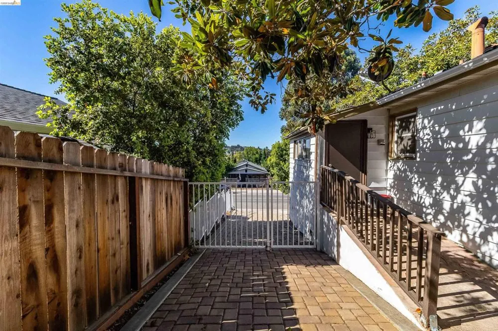 826 Benicia Rd Vallejo, CA 94591