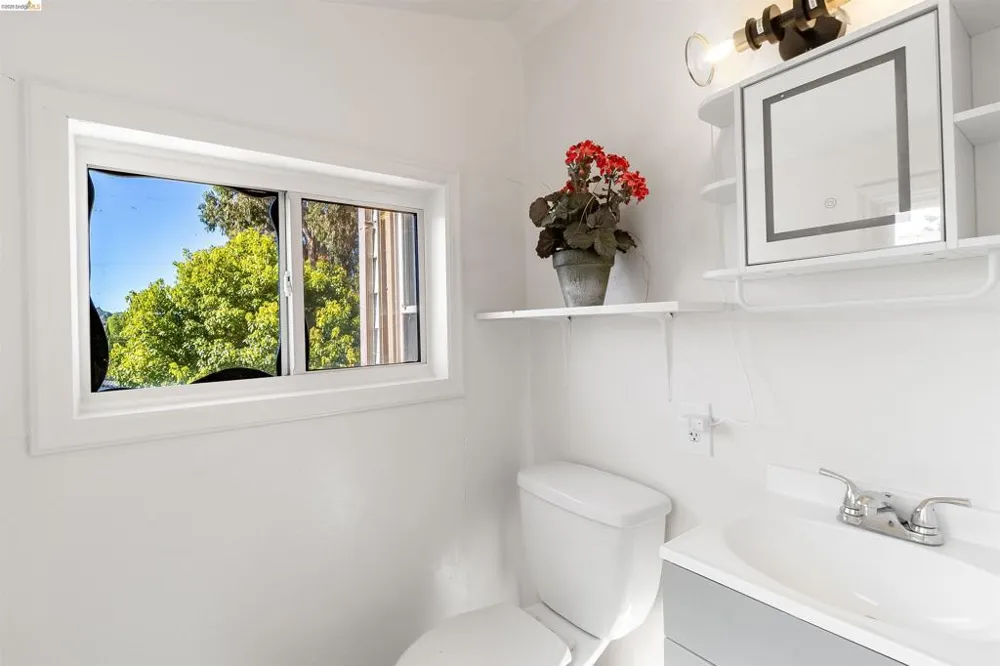 826 Benicia Rd Vallejo, CA 94591