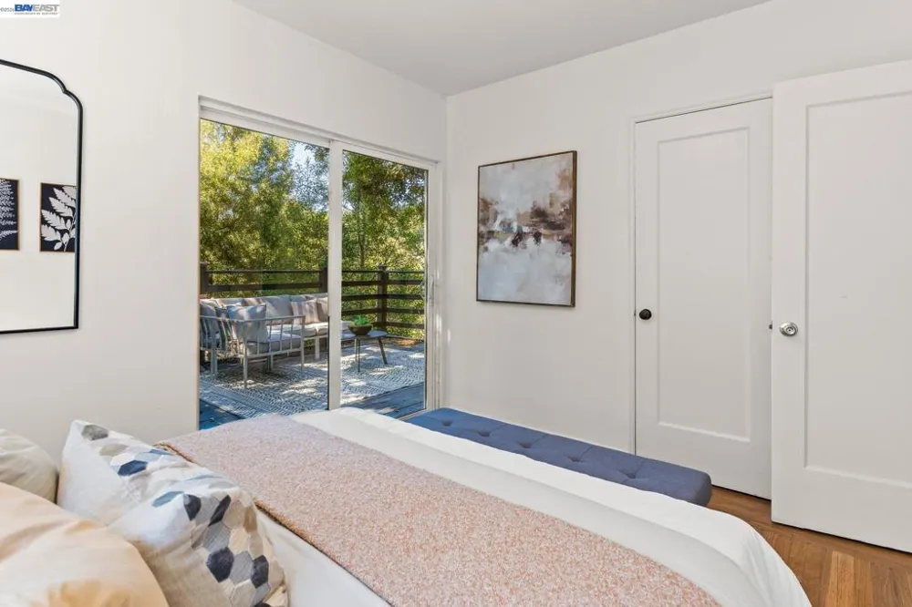 3851 Madrone Ave Oakland, CA 94619