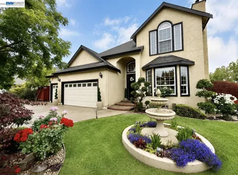1284 Riesling Circle