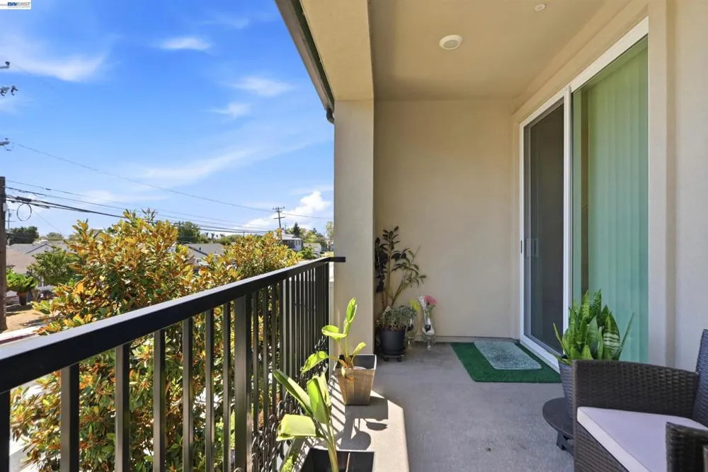 895 Manor Blvd San Leandro, CA 94579