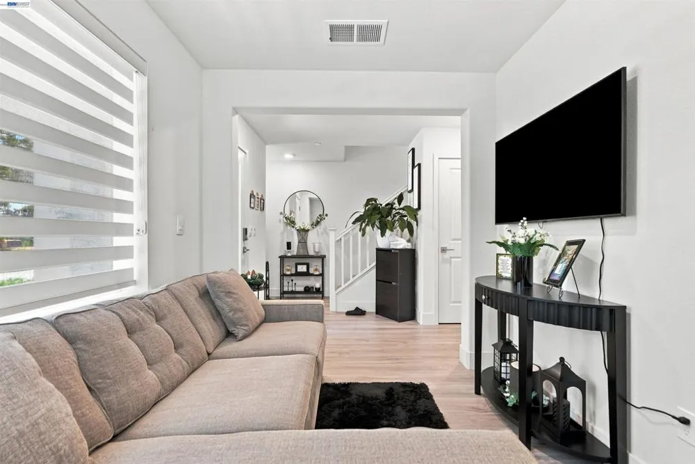 895 Manor Blvd San Leandro, CA 94579