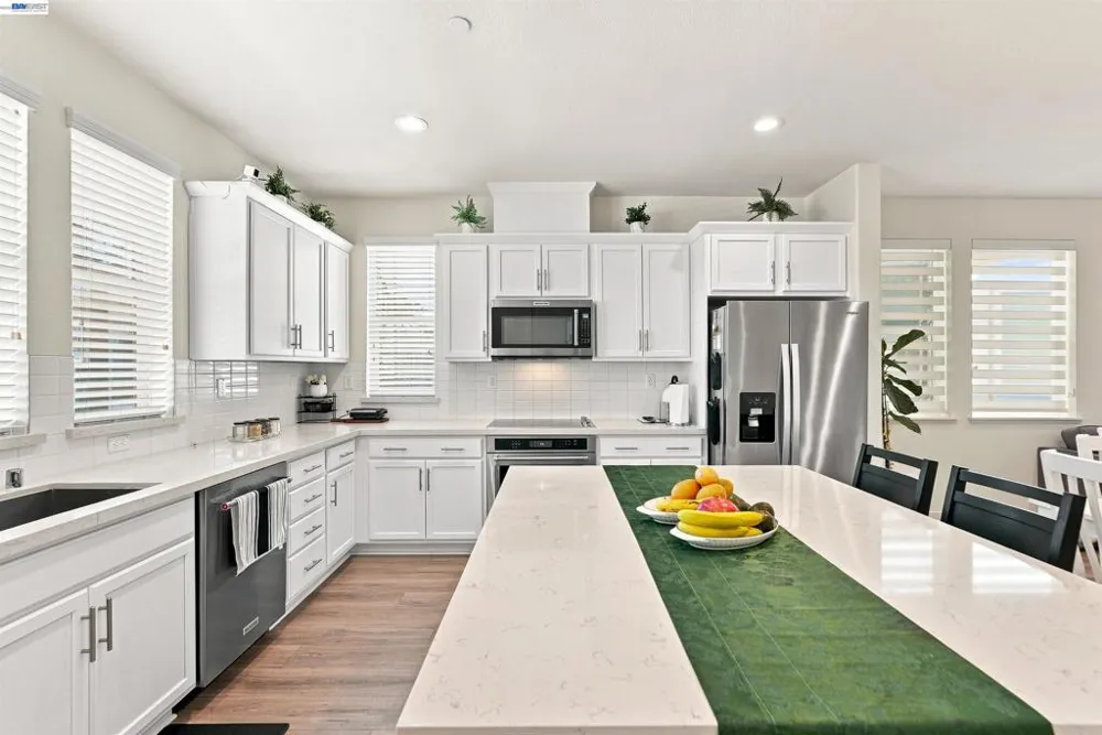 895 Manor Blvd San Leandro, CA 94579