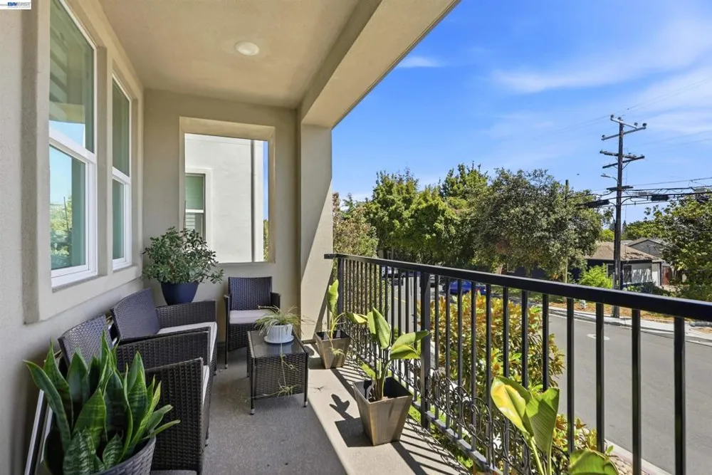 895 Manor Blvd San Leandro, CA 94579