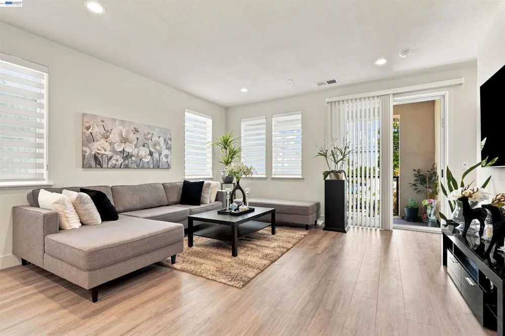 895 Manor Blvd San Leandro, CA 94579