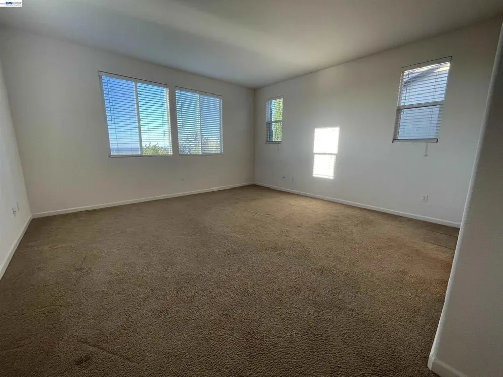 1043 Ashbridge Bay Dr Pittsburg, CA 94565