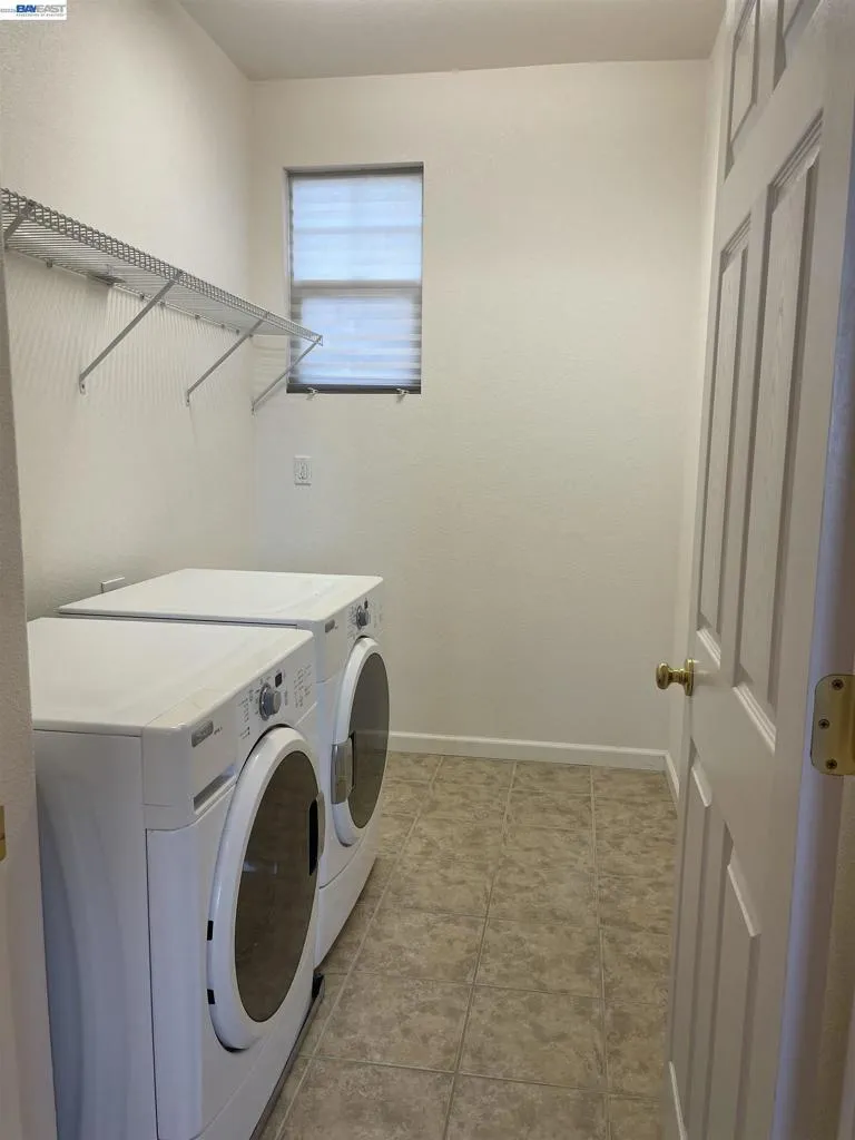 1043 Ashbridge Bay Dr Pittsburg, CA 94565