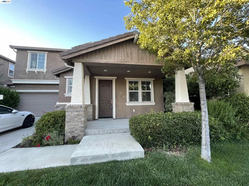 1043 Ashbridge Bay Dr Pittsburg, CA 94565