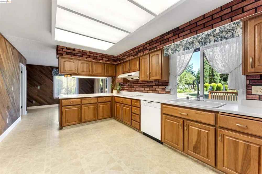360 Via Palo Linda Fairfield, CA 94534