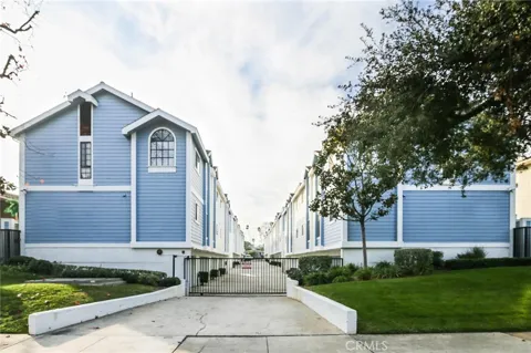 622 Wilson Avenue #4
