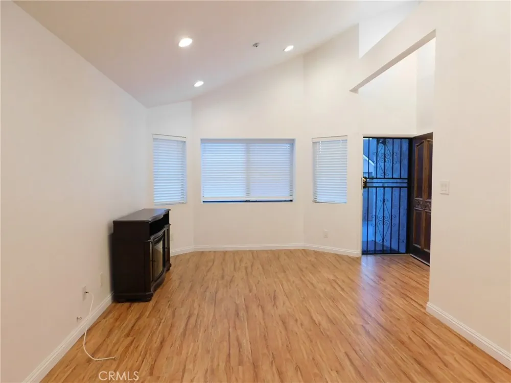 9626 Longden Avenue #B Temple City, CA 91780