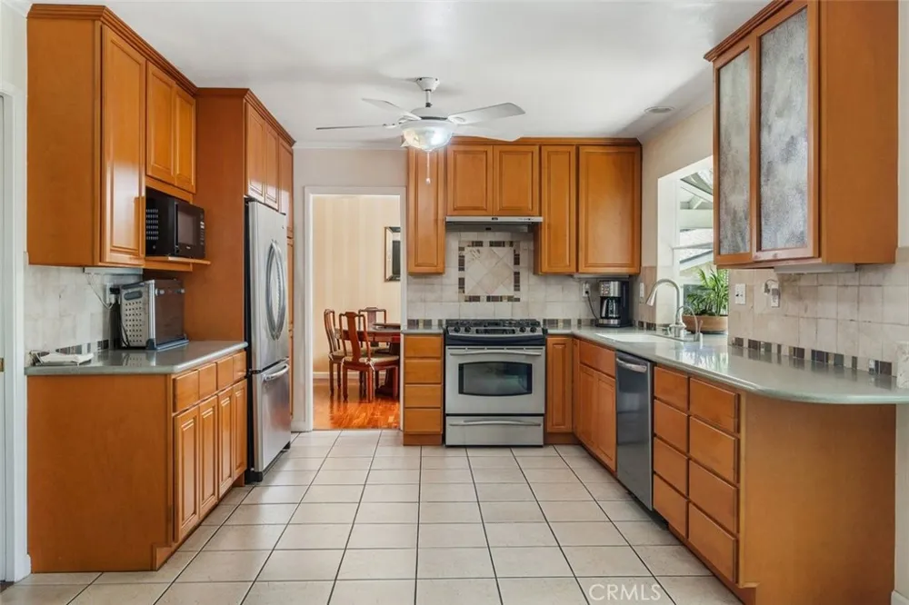 1734 Bluestone Monterey Park, CA 91755
