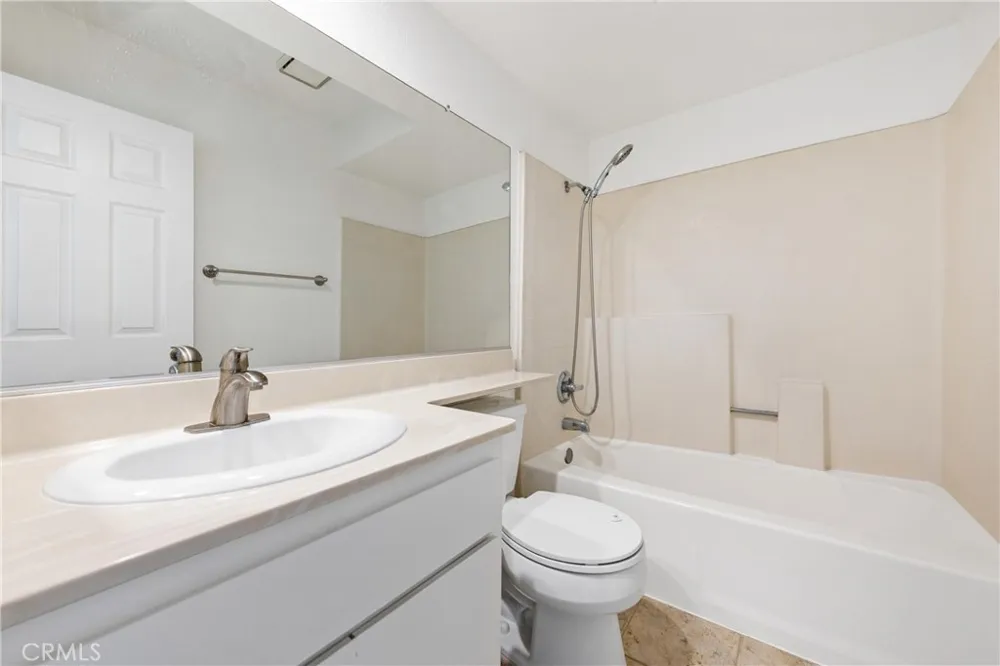 1637 Bridgeport West Covina, CA 91791