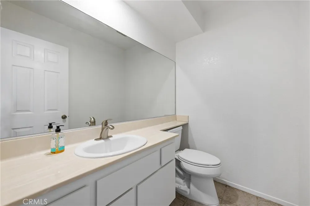 1637 Bridgeport West Covina, CA 91791