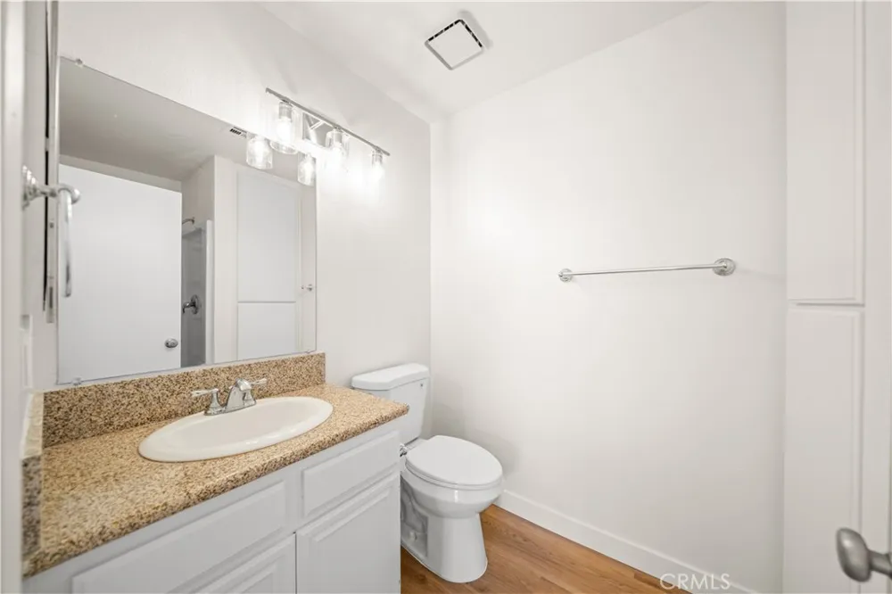 6060 Oak Street #M Huntington Park, CA 90255