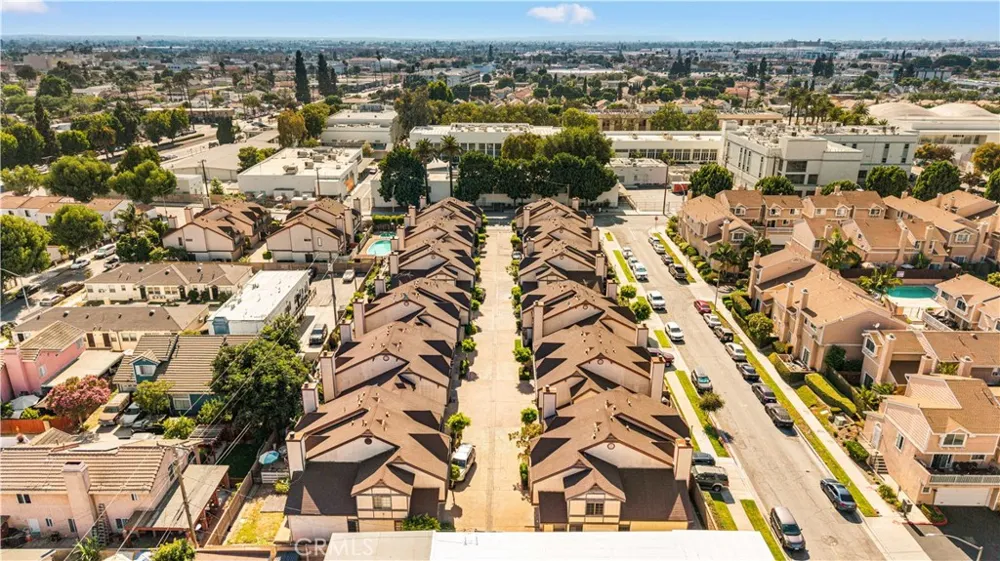 6060 Oak Street #M Huntington Park, CA 90255