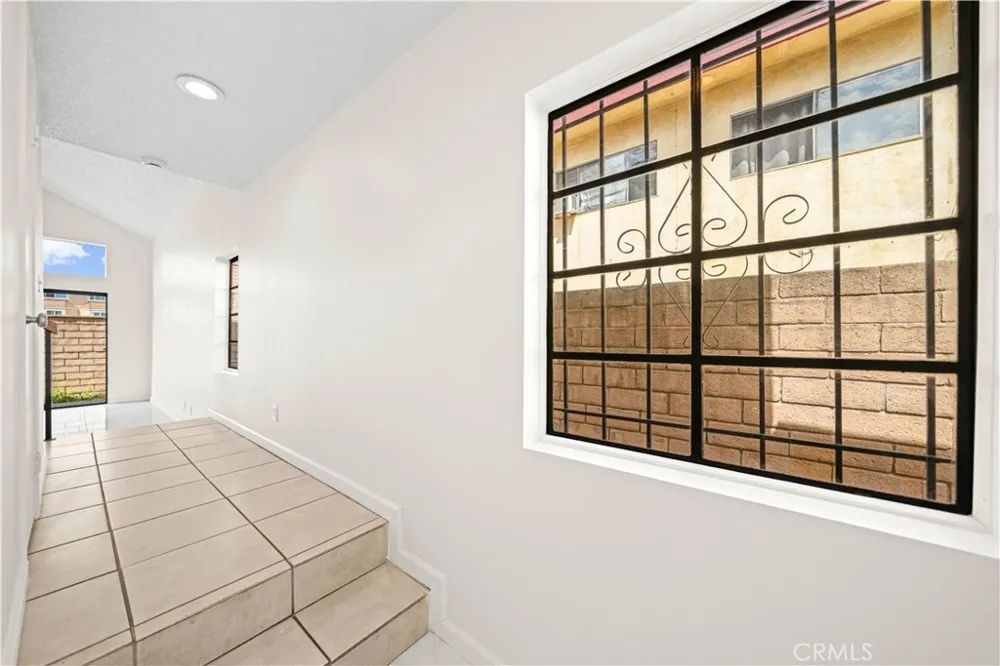 6060 Oak Street #M Huntington Park, CA 90255
