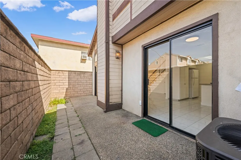6060 Oak Street #M Huntington Park, CA 90255