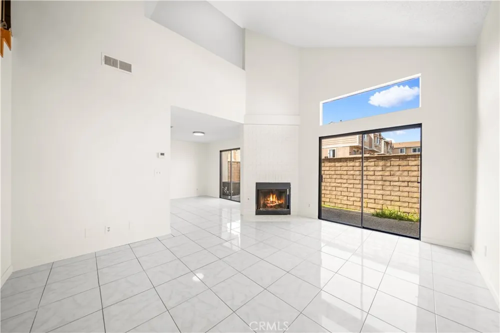 6060 Oak Street #M Huntington Park, CA 90255