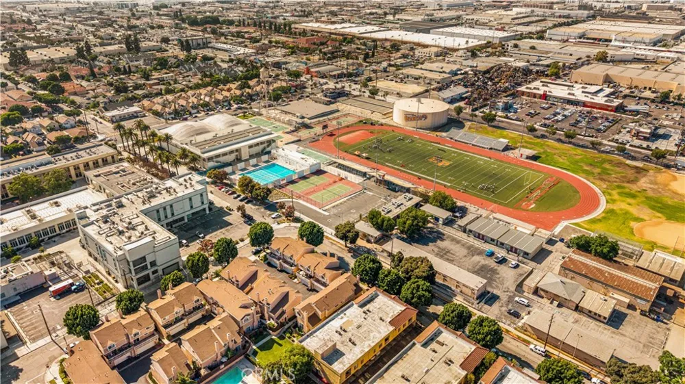 6060 Oak Street #M Huntington Park, CA 90255