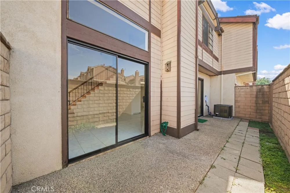 6060 Oak Street #M Huntington Park, CA 90255