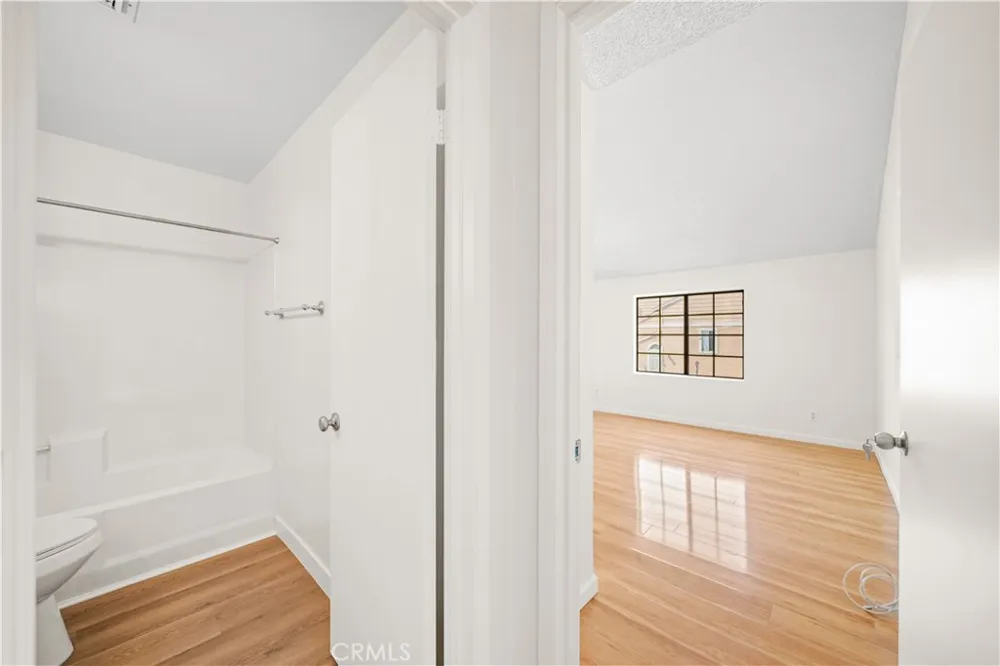 6060 Oak Street #M Huntington Park, CA 90255