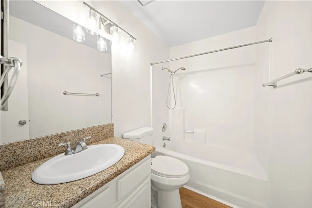 6060 Oak Street #M Huntington Park, CA 90255